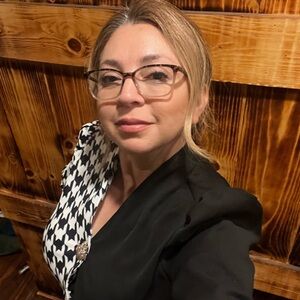 Meet your Posher, Cindy